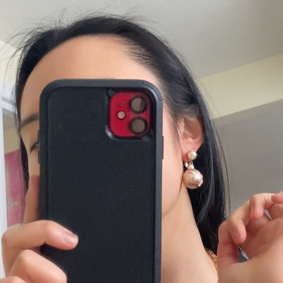 3 for $30 vintage double pearl earring ear clips with gold detailing - Picture 3 of 7